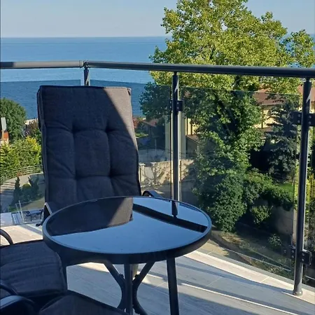 Breeze Marine Seaview Relax Apartment *